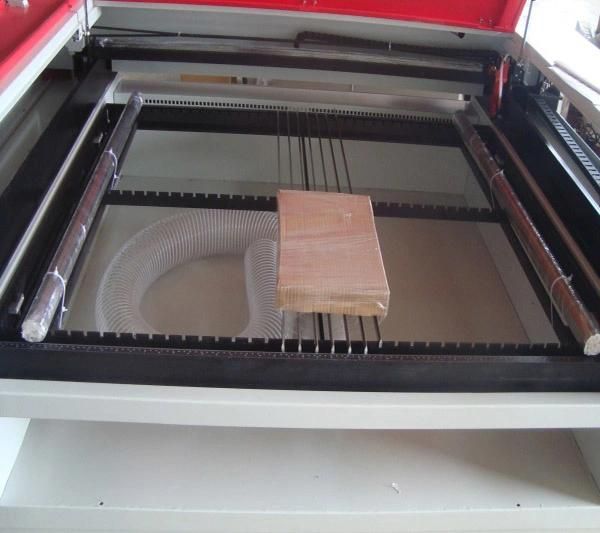 Practical Type Laser Engraving and Cutting Machine Rj1060