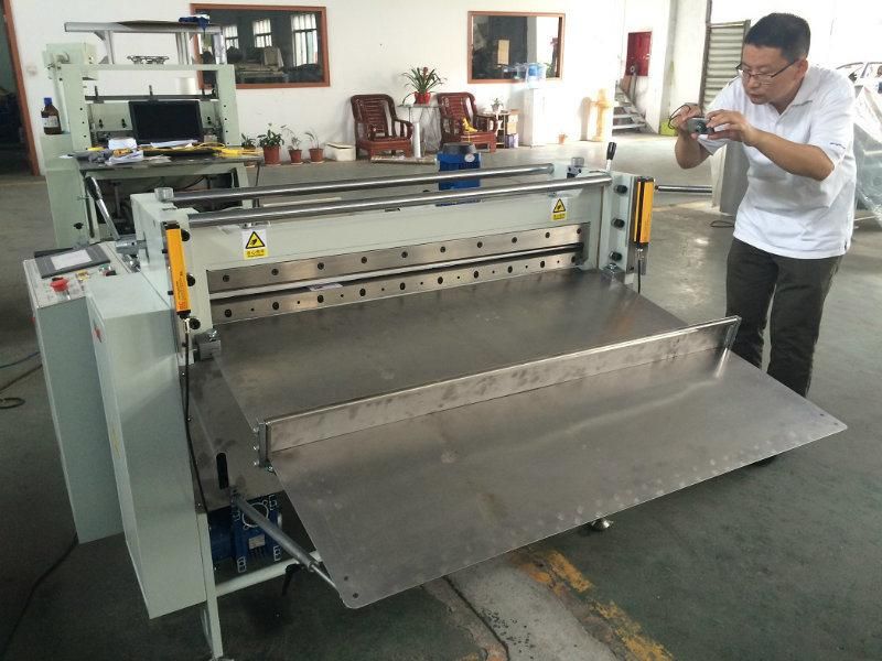 Automatic Non Woven Fabric Roll to Sheet Cutting Machine