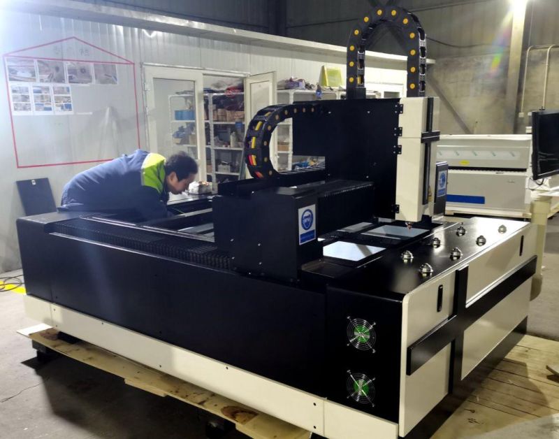 1300*900mm 1000/1500/2000/3000W Fiber Laser Cutting Machine for Carbon Stainless Steel