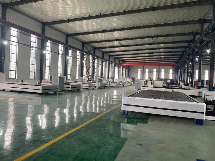 Full Protective Cover CNC Fiber Laser Cutting Machine