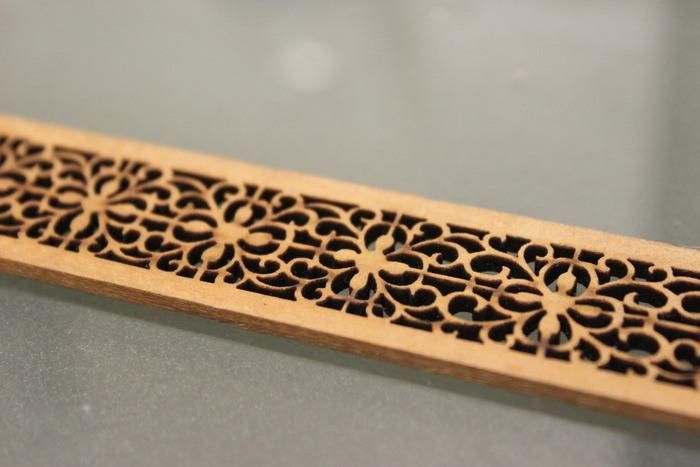 CNC Steel Wood Acrylic Leather Fabric Laser Cutting Machine Flc1325A