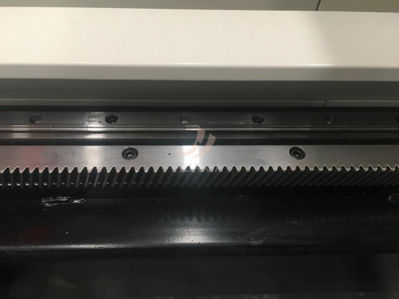 China Famous Brand 1000W Fiber Laser Metal Sheet Cutting Machine Hxf3015