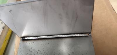 Aluminum Stainless Steel Carbon Steel Brass 1kw 1.5kw 2kw Robor Hand-Held Fiber Laser Welding Machine
